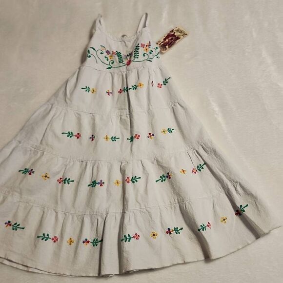 Eloy NWT Girls Embroidered Sundress Size 4 Small - Picture 1 of 9